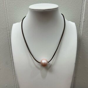 Wendy Mignot XL Single Pearl Necklace - Pink